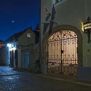 Demetrovics Udvarház Magyarország